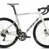 Vélo BH RS1 3.0 Carbone Shimano 105 11V 2023 Blanc Gris -Vélos de Route Remise BH RS1 3.0 2023 blanc gis