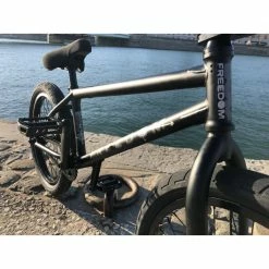 BMX CUSTOM BSD FREEDOM KRISS KYLE EXCLU BROS -Vélos de Route Remise bmx custom bsd freedom kriss kyle exclu bros 2