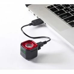 Eclairage Vélo Arrière Giant Recon TL 100 Lumens -Vélos de Route Remise eclairage velo arriere giant recon tl 100 lumens usb rechargeable