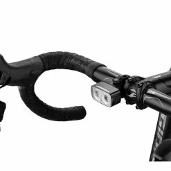 Eclairage Vélo Avant Giant Recon HL 200 Lumens 6 Eclairage Vélo Avant Giant Recon HL 200 Lumens -Vélos de Route Remise eclairage velo avant giant recon hl 200 lumens action 1