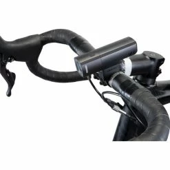 Eclairage Vélo Avant Giant Recon HL 700 Lumens 6 Eclairage Vélo Avant Giant Recon HL 700 Lumens -Vélos de Route Remise eclairage velo avant giant recon hl 700 lumens action