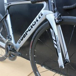 Vélo GUERCIOTTI EUREKA AIR Carbone Shimano Ultégra 8000 11V Silver/black -Vélos de Route Remise guerciotti gris 3 scaled 1