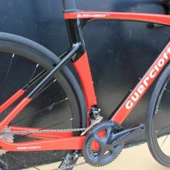Vélo GUERCIOTTI EUREKA AIR Carbone Shimano Ultégra 8000 11V Noir/rouge 11 Vélo GUERCIOTTI EUREKA AIR Carbone Shimano Ultégra 8000 11V Noir/rouge -Vélos de Route Remise guerciotti rouge noir 4 scaled 1