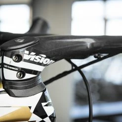 Vélo MERIDA REACTO équipe Pro BAHRAIN Shimano Dura-Ace 9150 Di2 11V Bleu/rouge/gold -Vélos de Route Remise reacto 9000 3