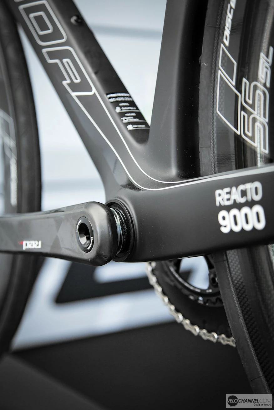 Vélo MERIDA REACTO 9000 Sram Red ETap 11V Noir Carbone Mat 8 Vélo MERIDA REACTO 9000 Sram Red ETap 11V Noir Carbone Mat – Image 6