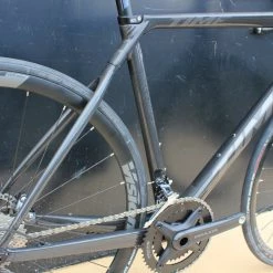 Vélo TIME ALPE D’HUEZ 21 Disc Fourche AKTIV Noir Carbone Vernis -Vélos de Route Remise time 21 disc aktiv noir carbone 1 scaled 1